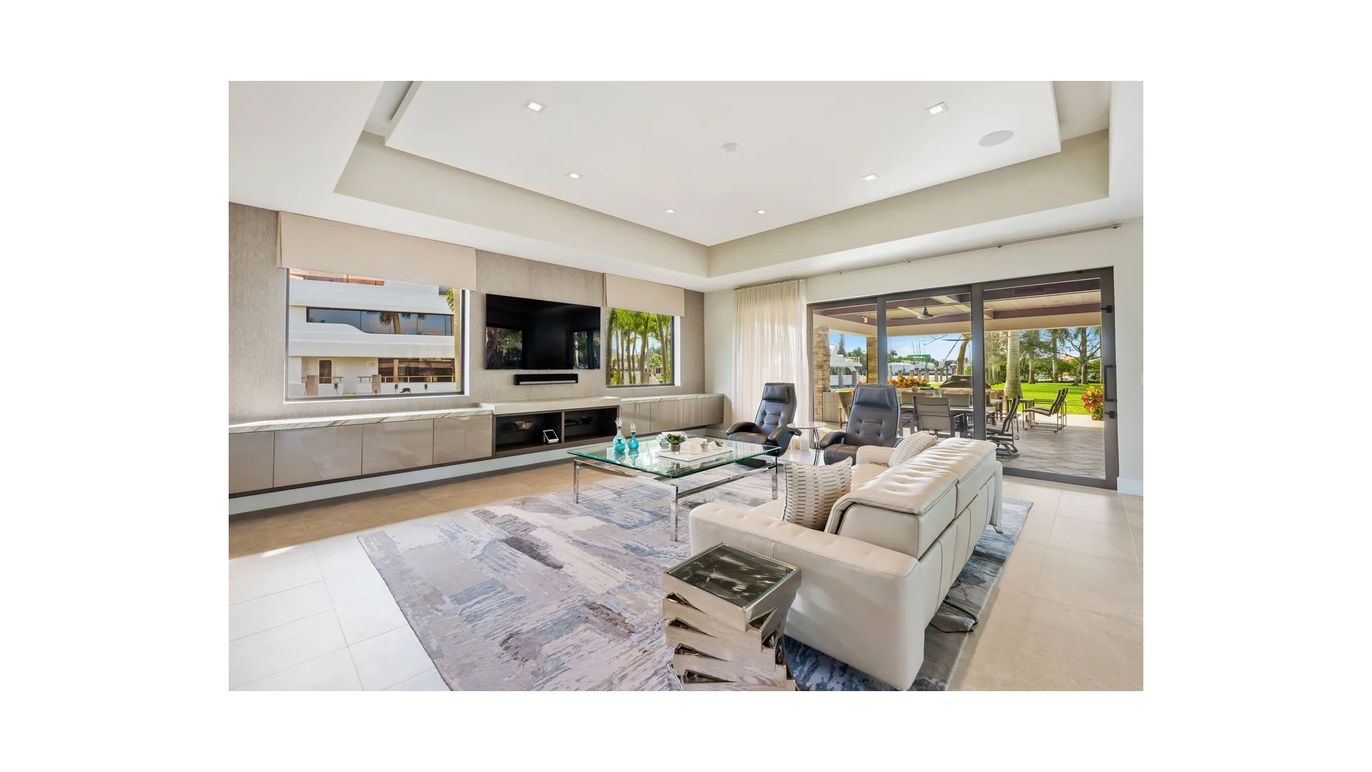 DE Listing image placeholder