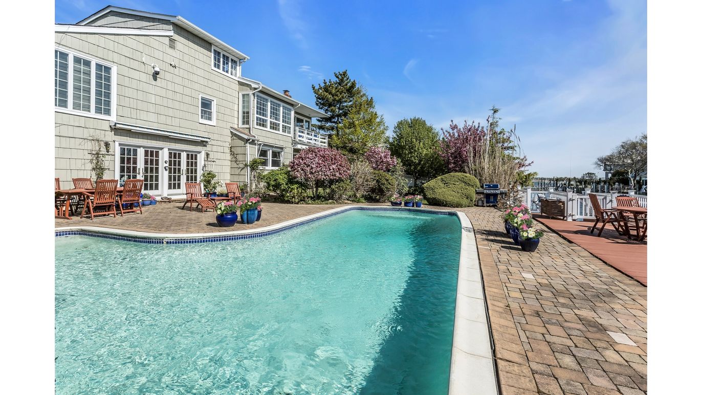 DE Listing image placeholder