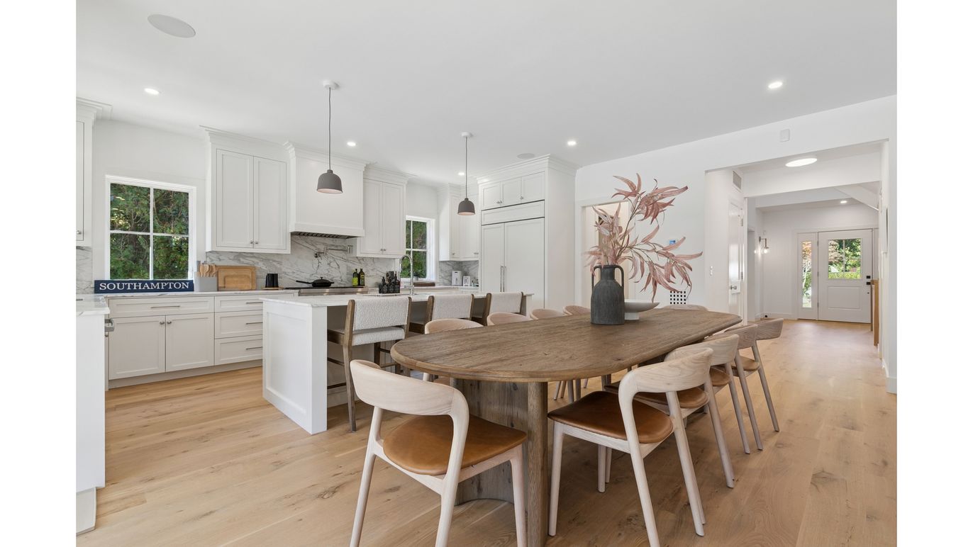 Dining room, Interior, Kitchen, Pendant Lights, Recessed Lighting, Wood Texture Flooring