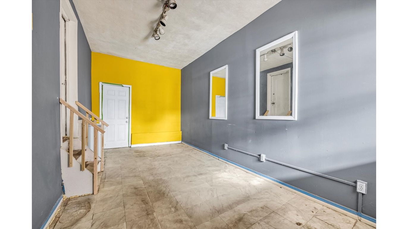 DE Listing image placeholder