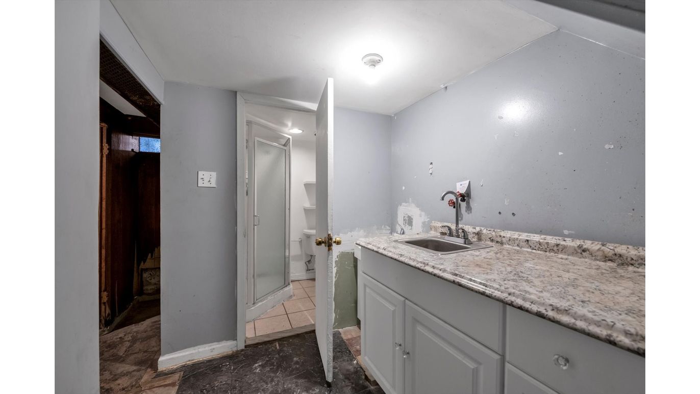 DE Listing image placeholder