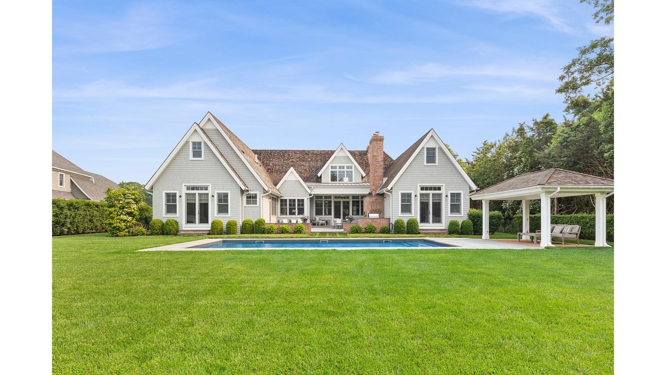 Backyard, Exterior, Pool