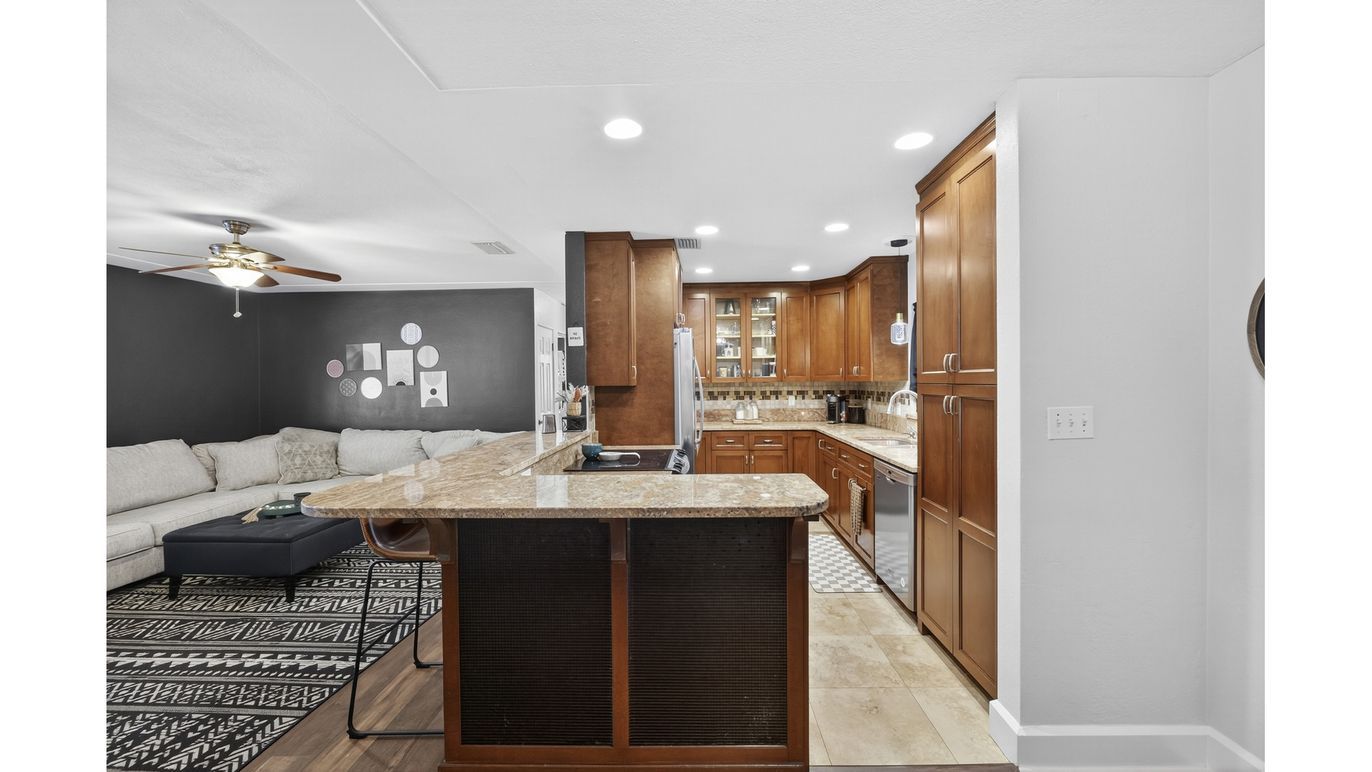 Interior, Kitchen, Living room, Recessed Lighting