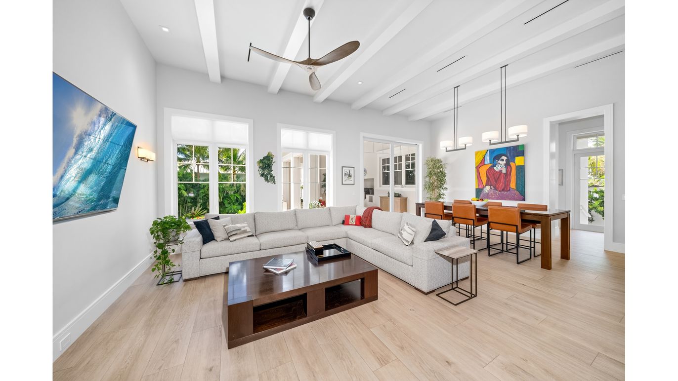 Dining room, Interior, Living room, Pendant Lights, Recessed Lighting, Wood Texture Flooring