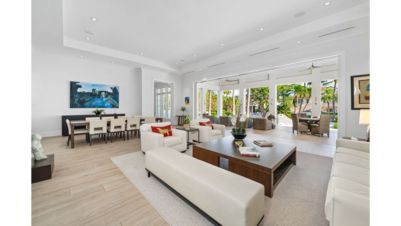 Dining room, Interior, Living room, Recessed Lighting, Wood Texture Flooring