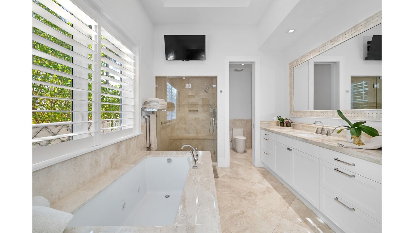 Bathroom, Dual Sink Vanities, Glass Shower, Interior, Recessed Lighting