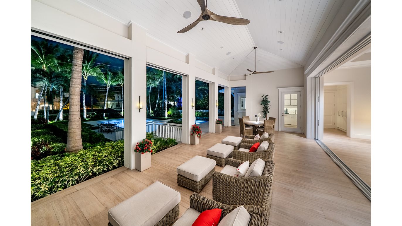 Dining room, Interior, Living room, Pendant Lights, Wood Texture Flooring