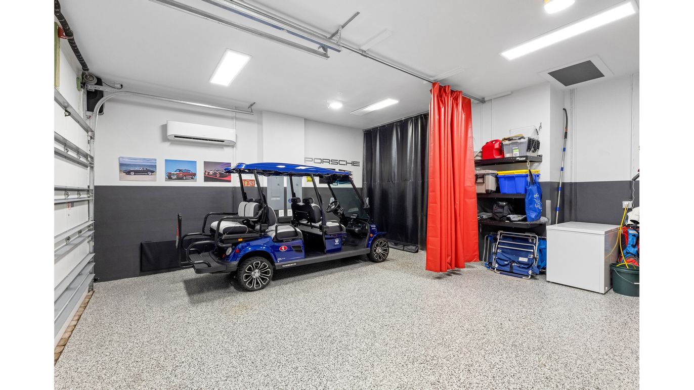 Fitness Equipment, Interior, Recessed Lighting