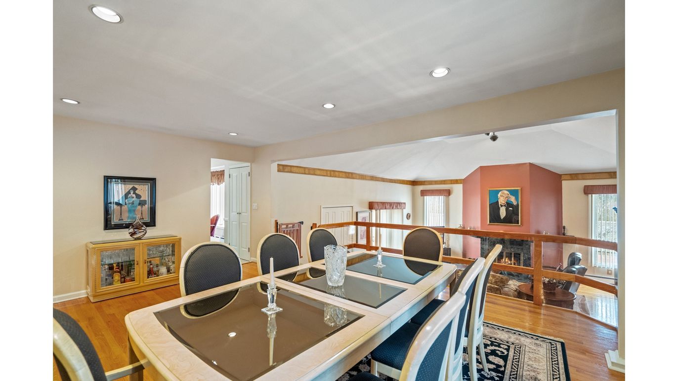 Dining room, Interior, Recessed Lighting, Wood Texture Flooring