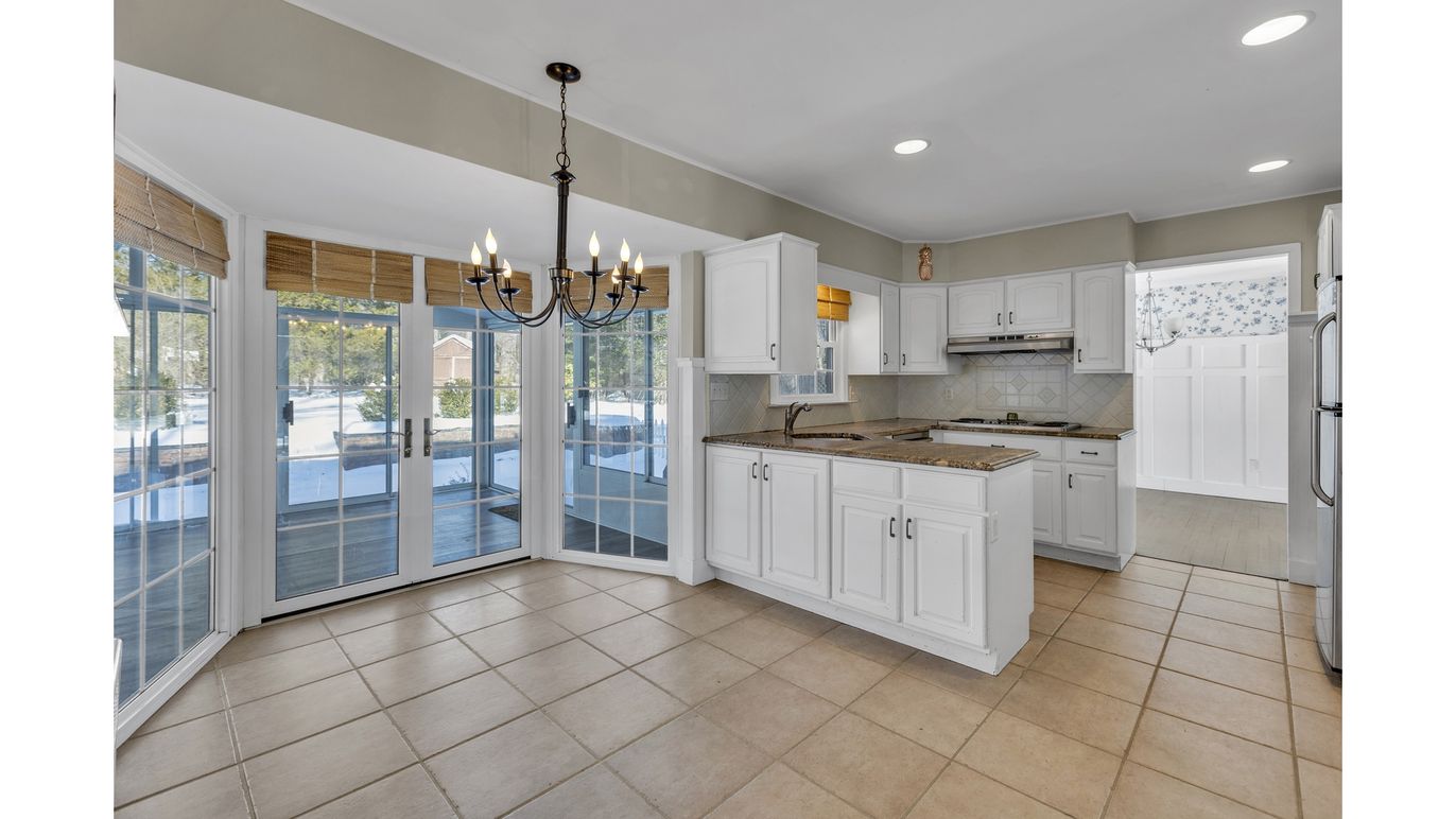 Chandelier, Interior, Kitchen, Recessed Lighting