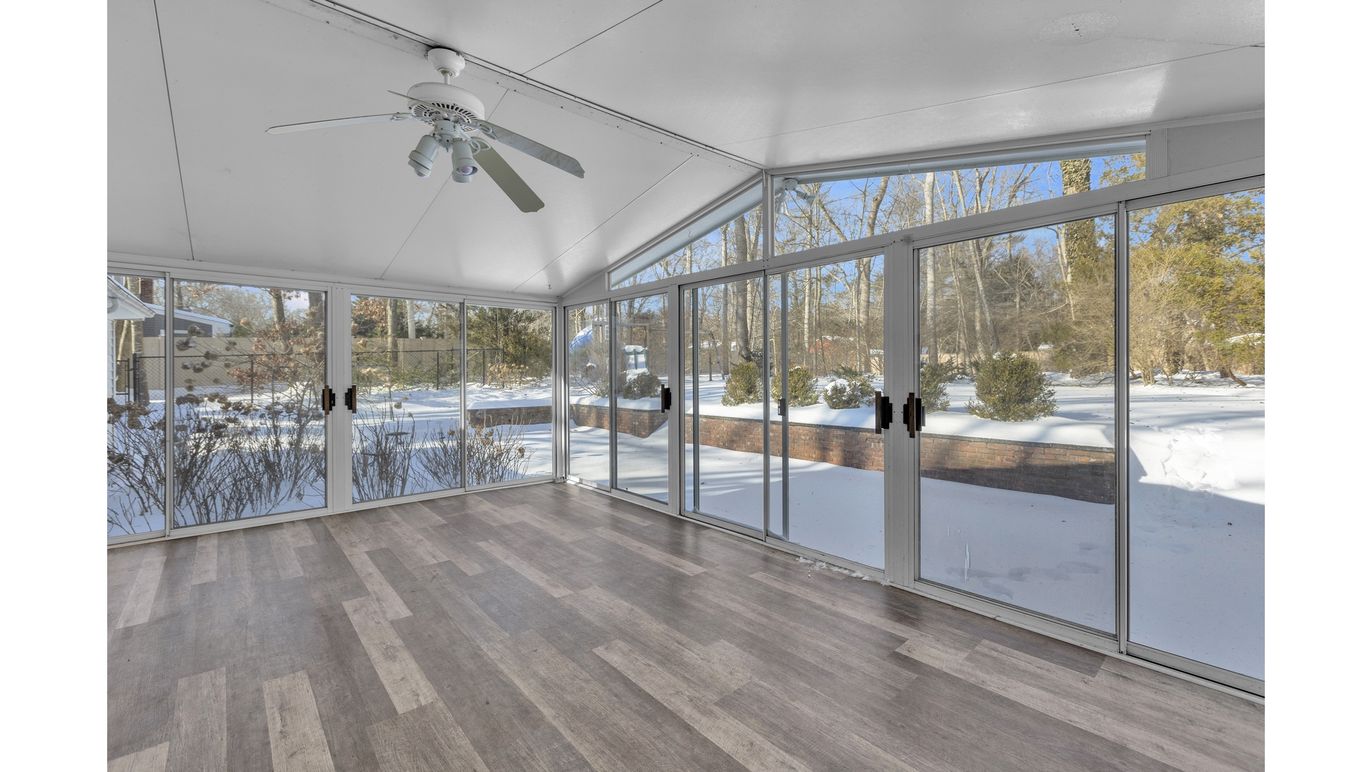 Interior, Sun Room, Wood Texture Flooring