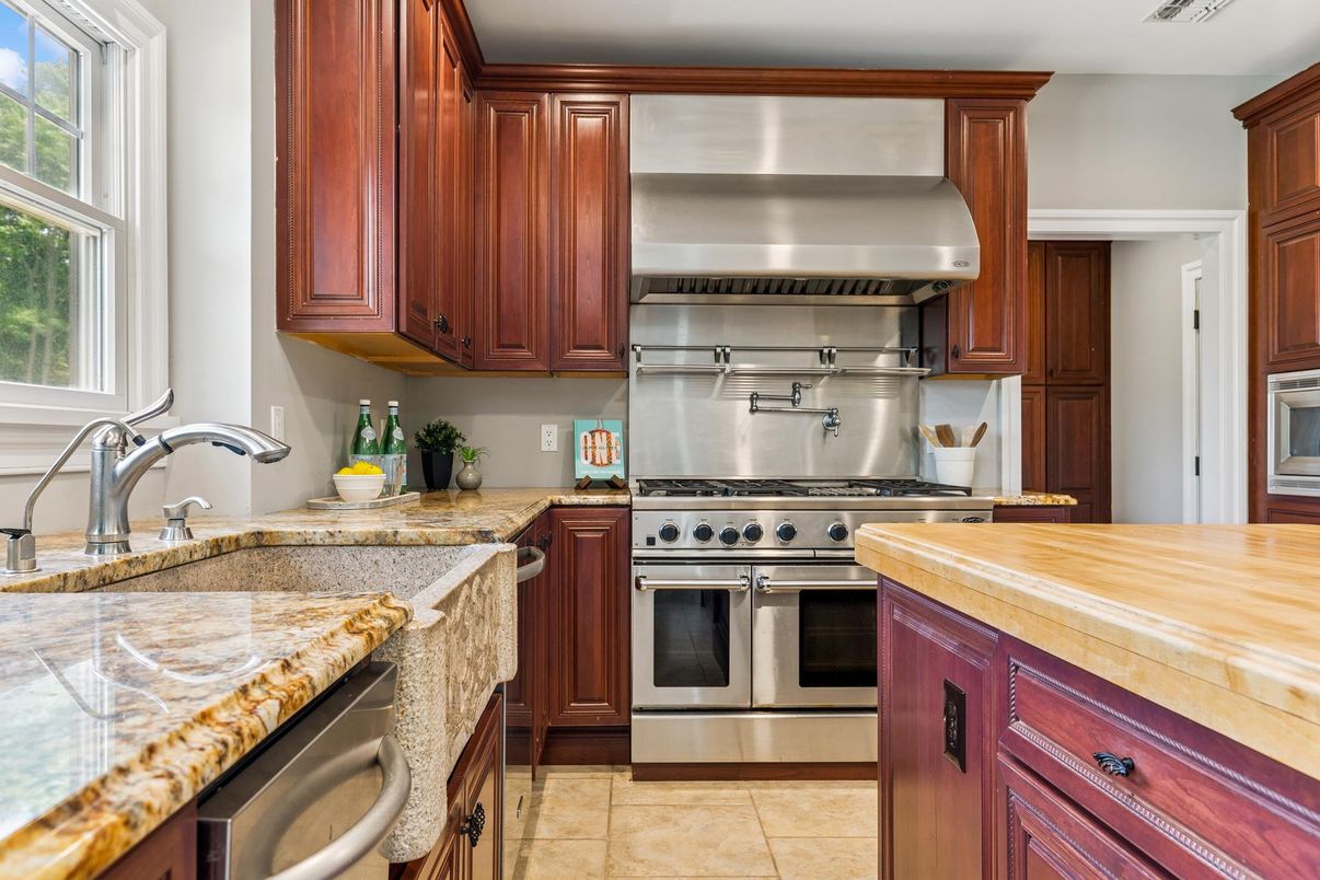 Interior, Kitchen, Stainless Steel Appliances