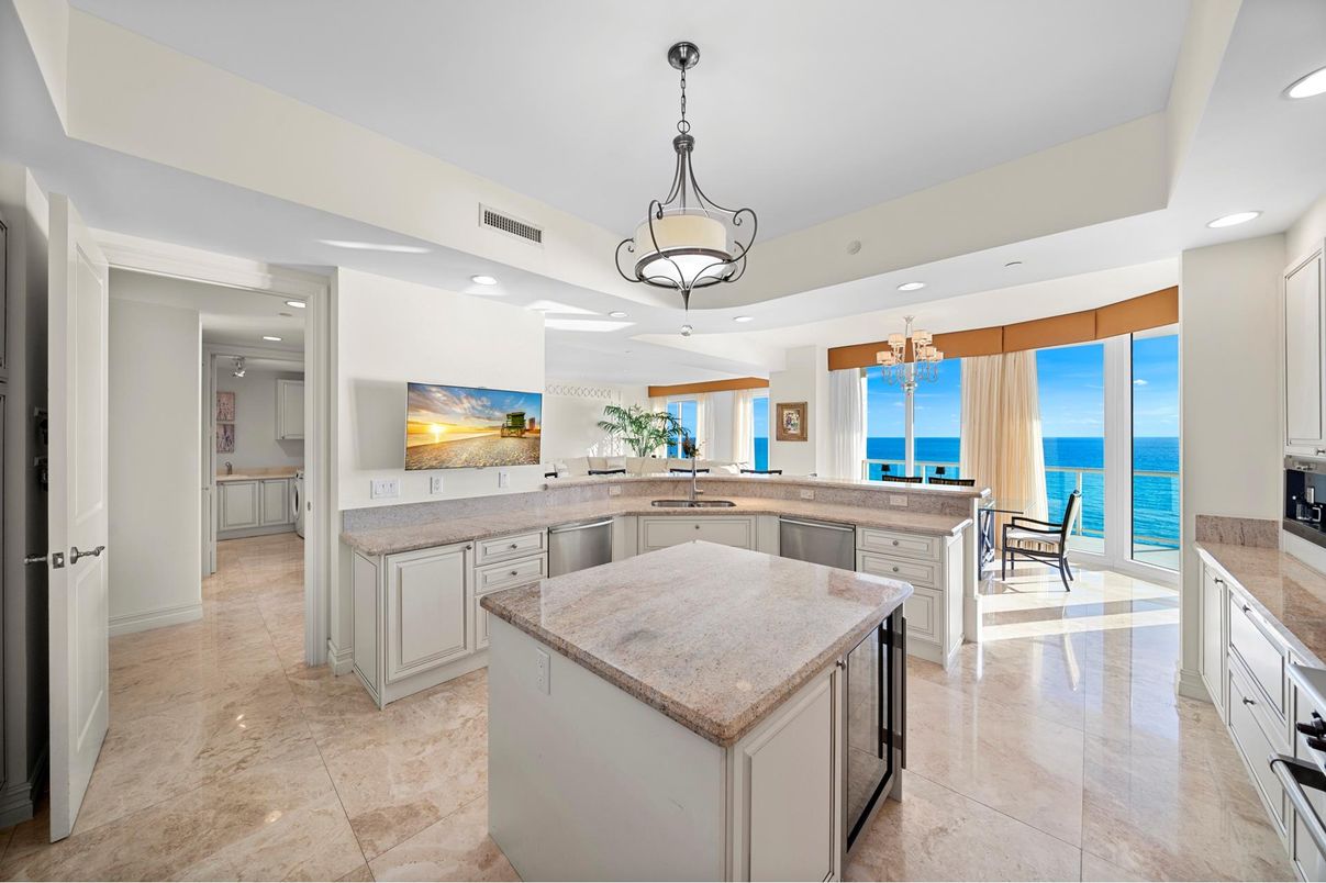 Interior, Kitchen, Pendant Lights, Recessed Lighting, Stainless Steel Appliances, Water