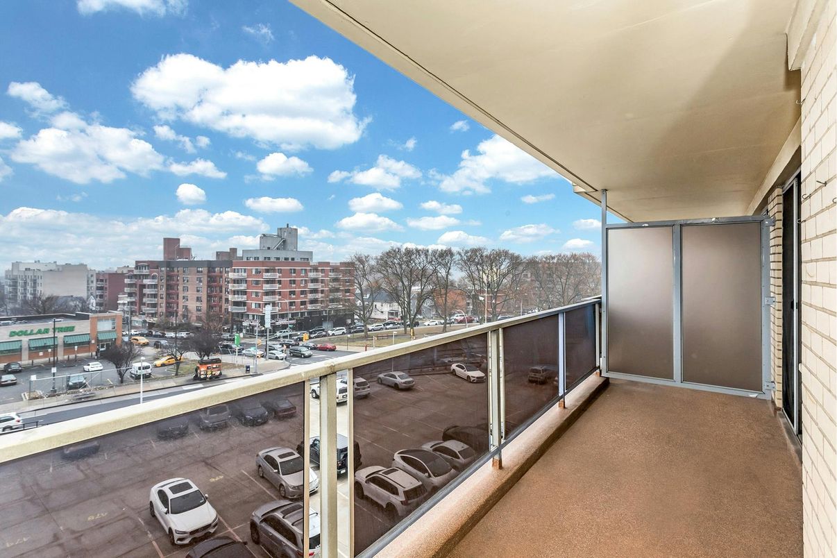 DE Listing image placeholder