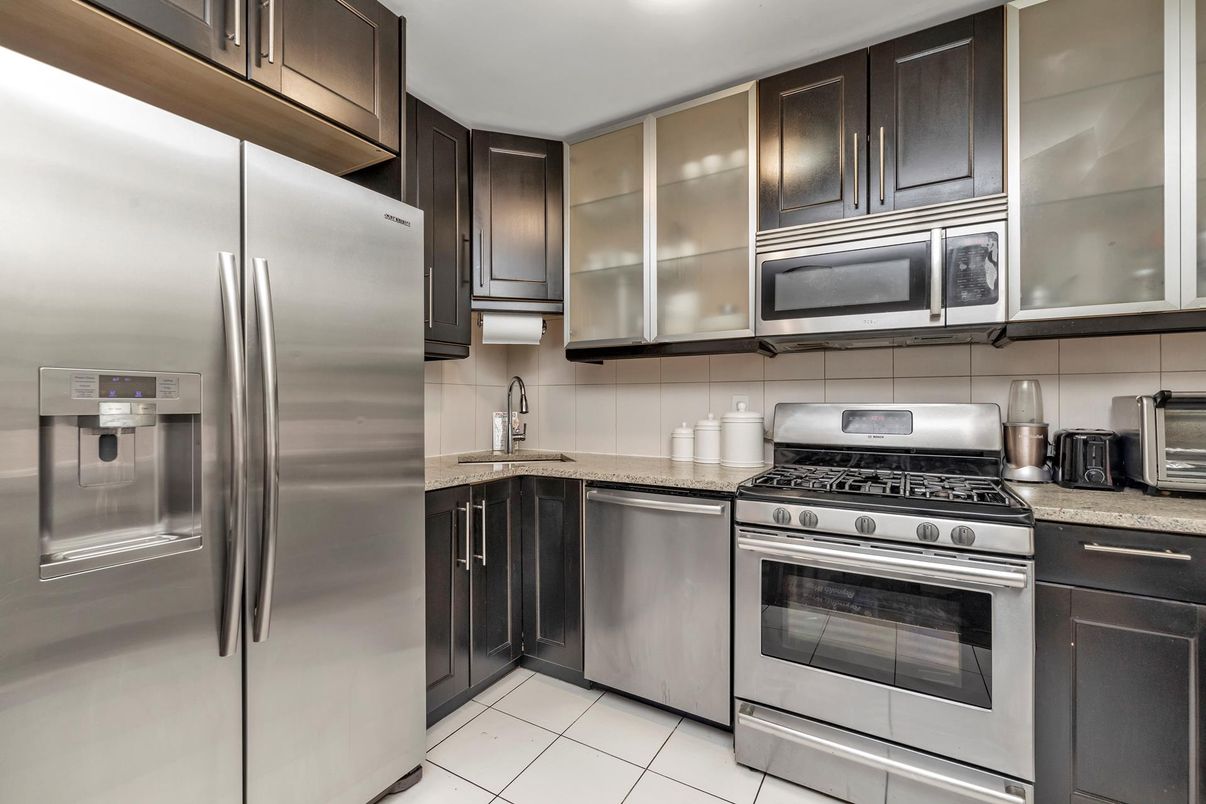 Interior, Kitchen, Stainless Steel Appliances