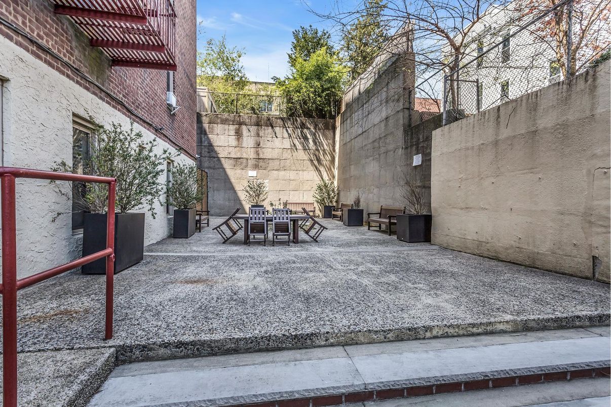 DE Listing image placeholder