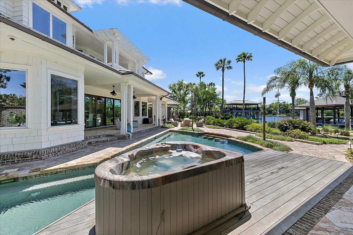 Exterior, Hot Tub, Pool