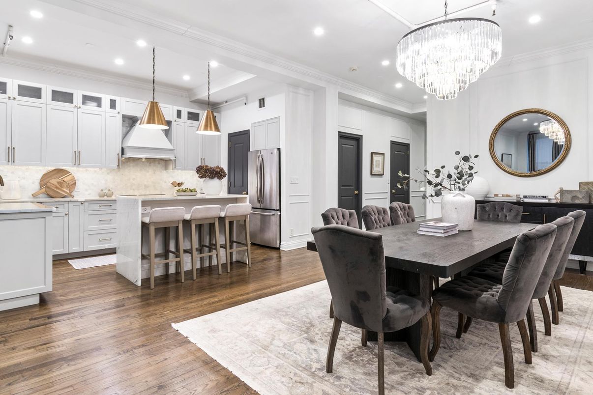 Chandelier, Dining room, Interior, Kitchen, Pendant Lights, Recessed Lighting, Wood Texture Flooring