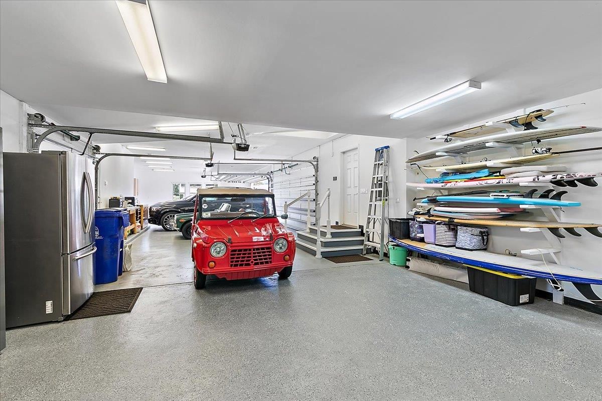 Garage, Interior