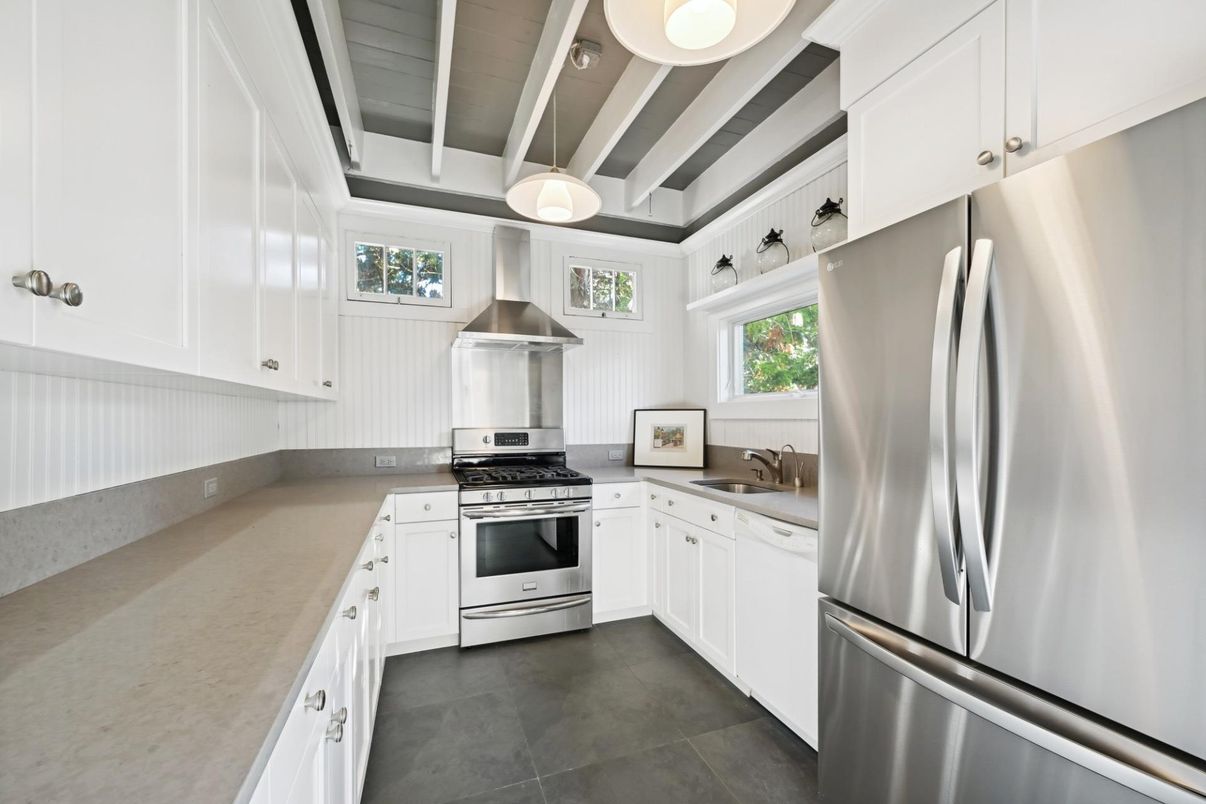 Interior, Kitchen, Pendant Lights, Stainless Steel Appliances