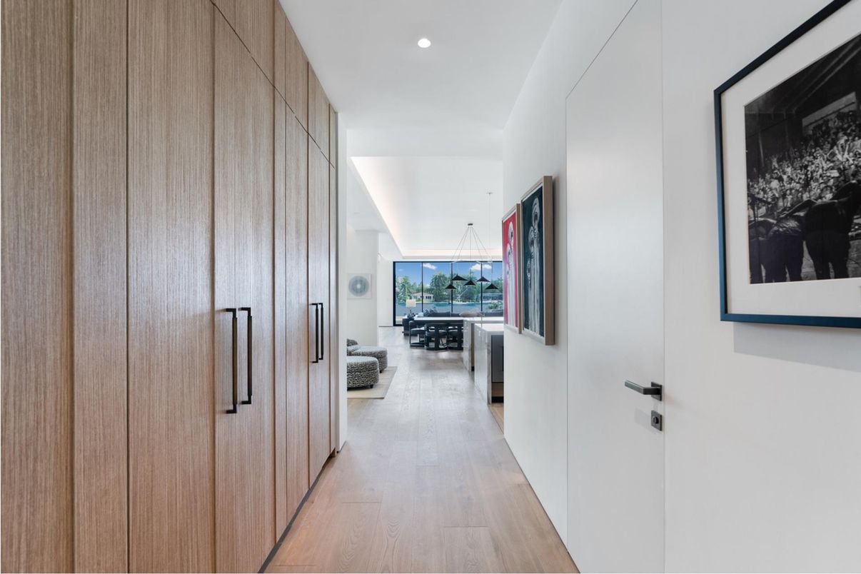 Interior, Pendant Lights, Recessed Lighting, Wood Texture Flooring