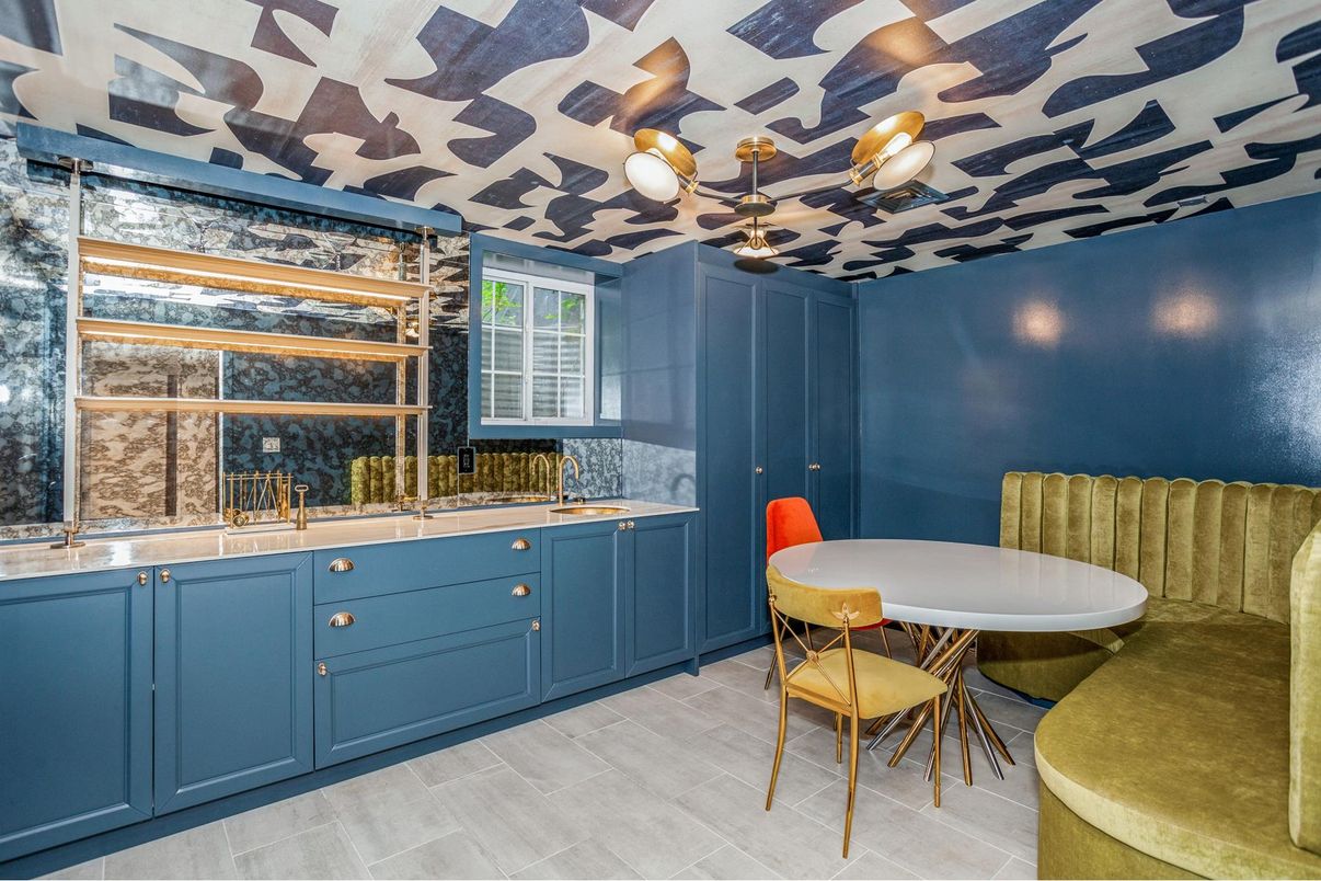 Dining room, Interior