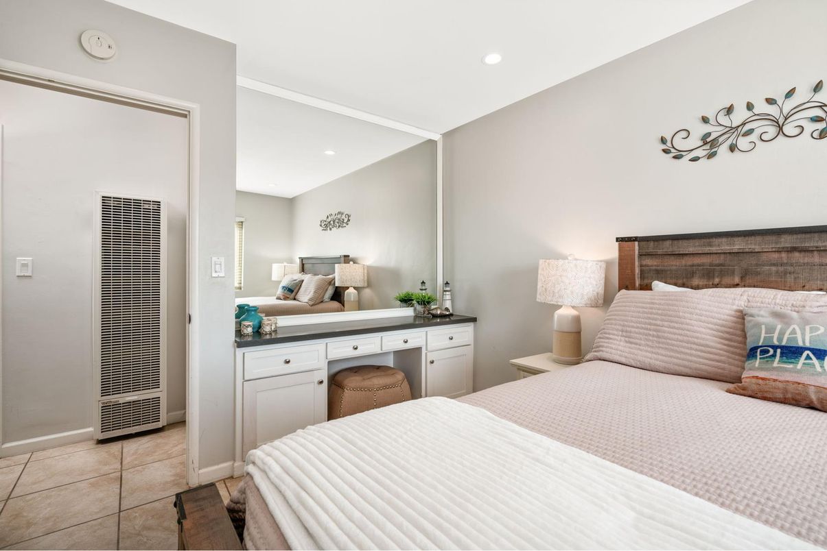 Bedroom, Interior, Recessed Lighting