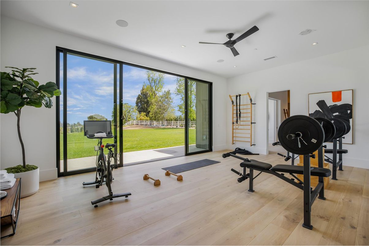 Fitness Equipment, Interior, Recessed Lighting, Wood Texture Flooring