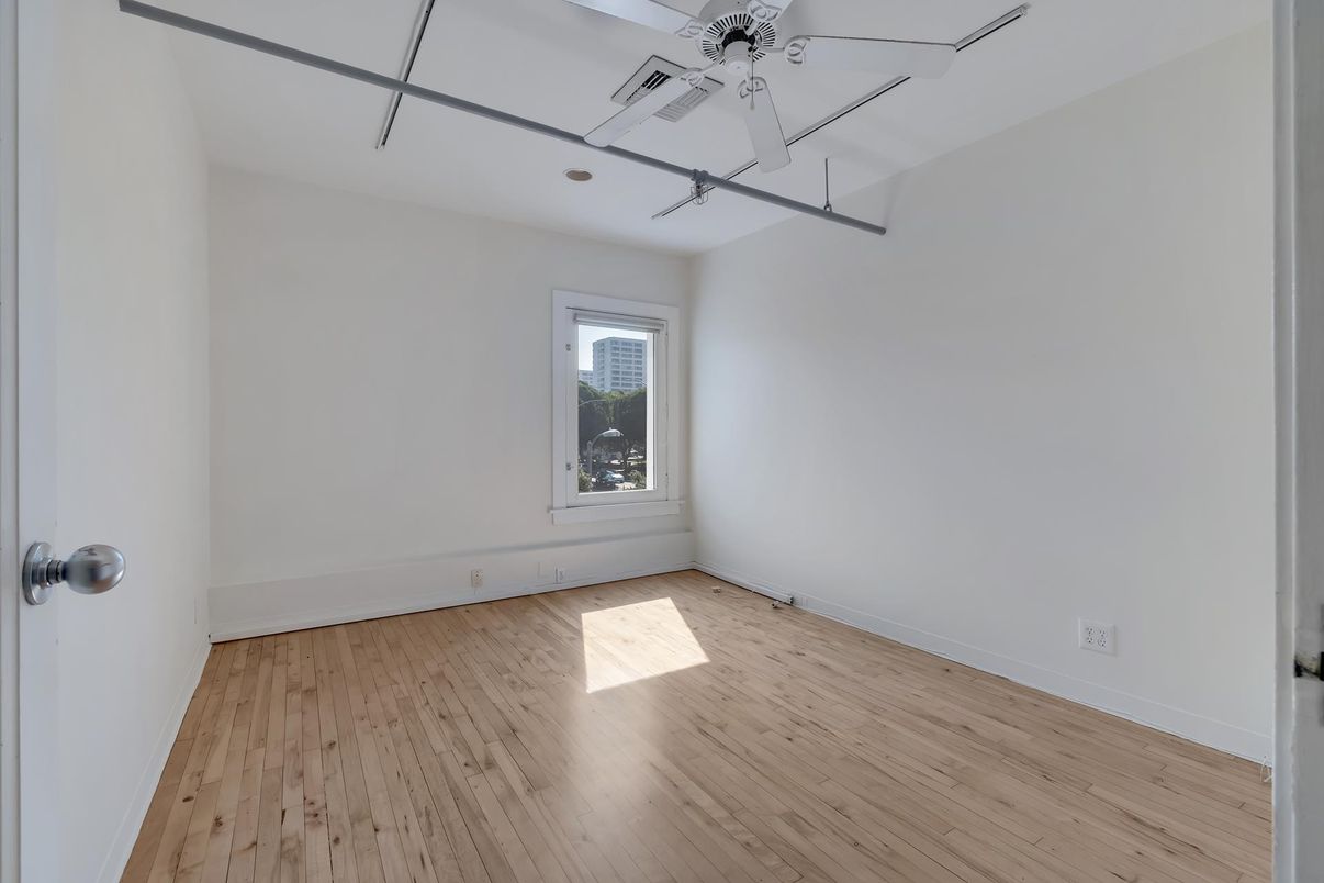 DE Listing image placeholder
