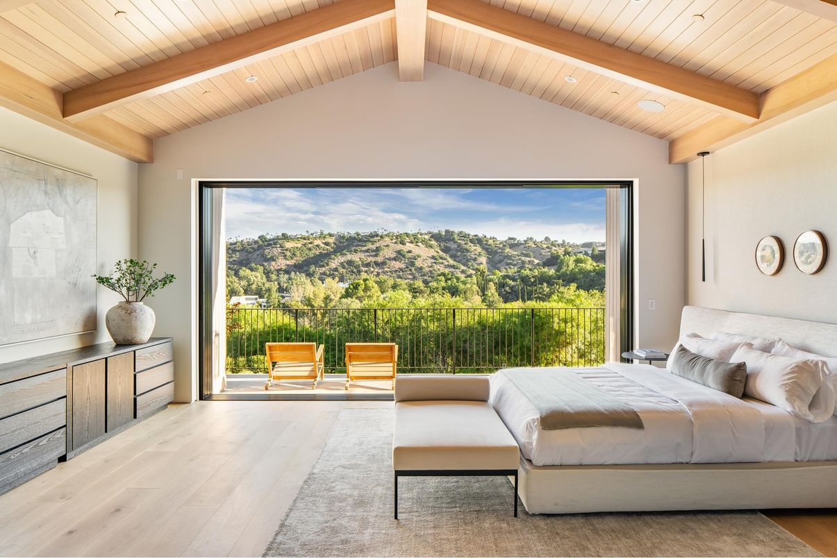 Bedroom, Interior, Recessed Lighting, Wooden Beams, Wooden Ceilings, Wood Texture Flooring