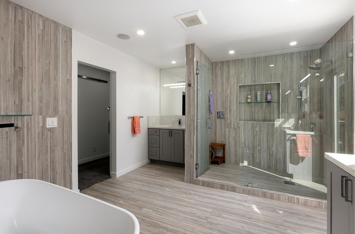 Bathroom, Free Standing Baths, Glass Shower, Interior, Recessed Lighting, Wood Texture Flooring