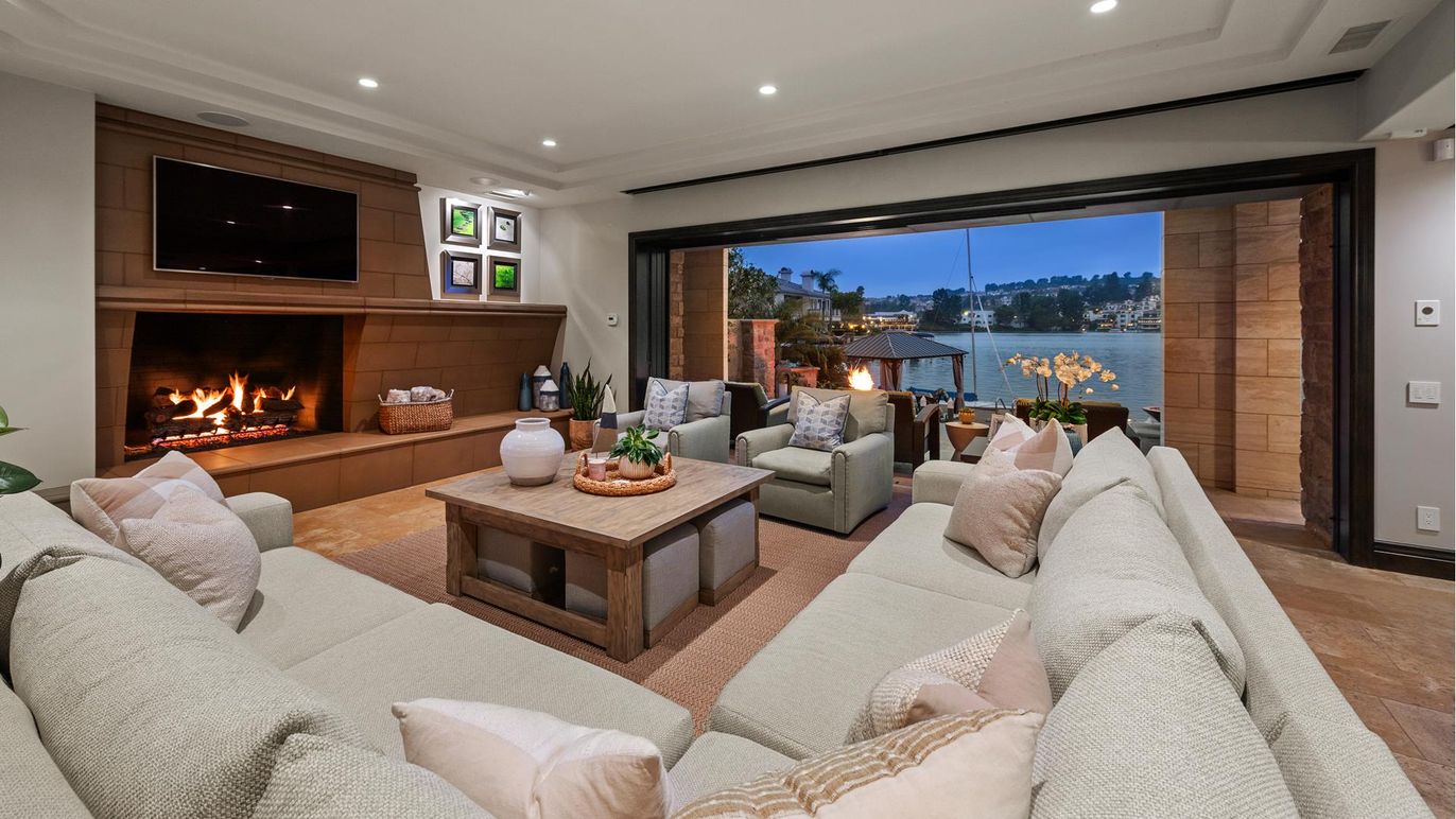 Fireplace, Interior, Living room, Recessed Lighting, Water