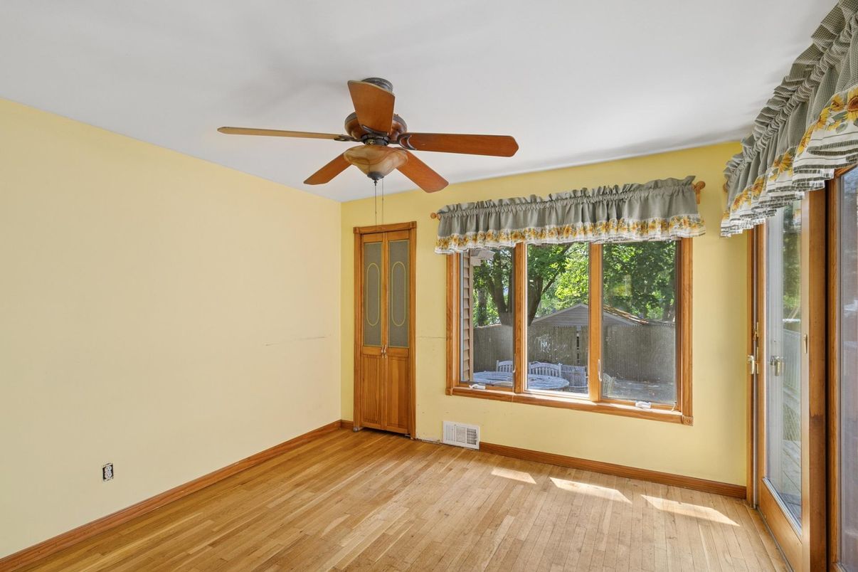 DE Listing image placeholder
