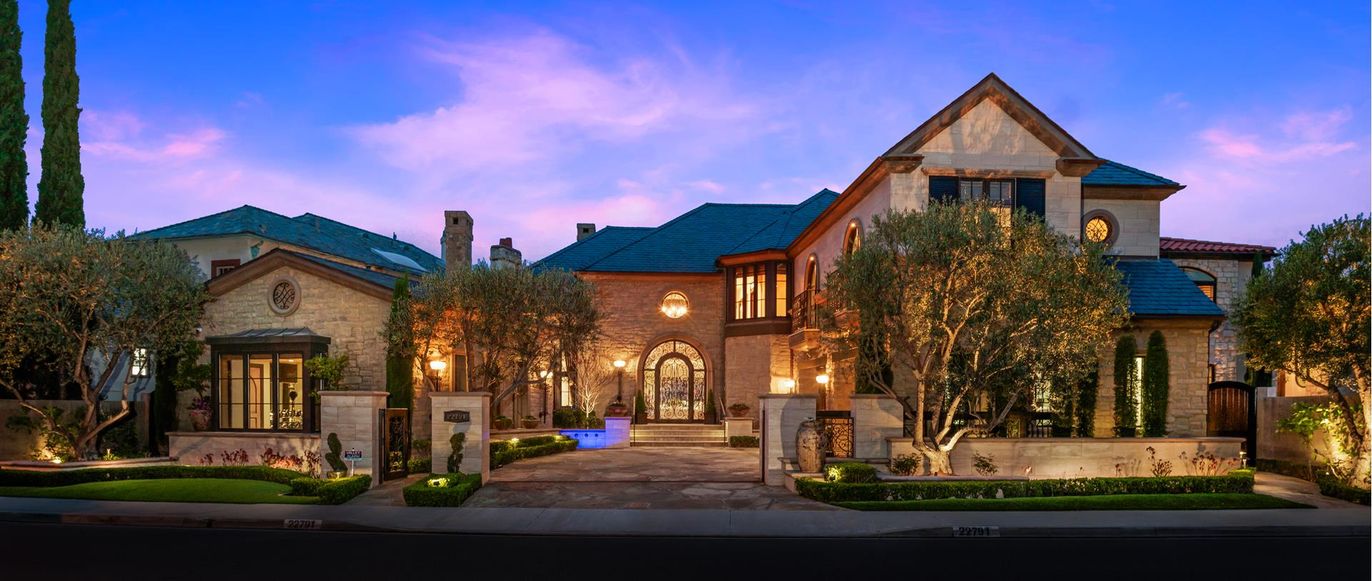 Exterior, Facade, French Provincial