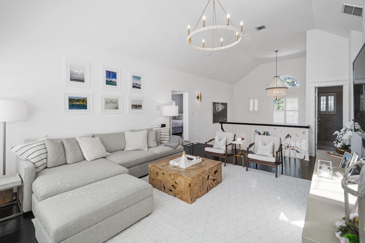 Interior, Living room, Pendant Lights, Wood Texture Flooring