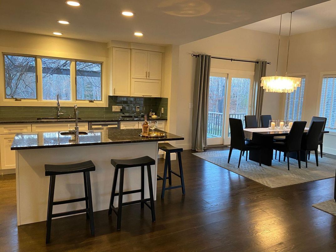 Chandelier, Dining room, Interior, Kitchen, Pendant Lights, Recessed Lighting, Wood Texture Flooring