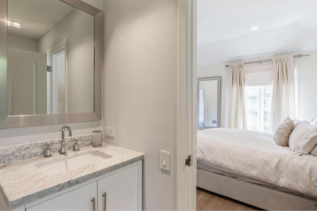 Bathroom, Bedroom, Interior, Recessed Lighting, Wood Texture Flooring