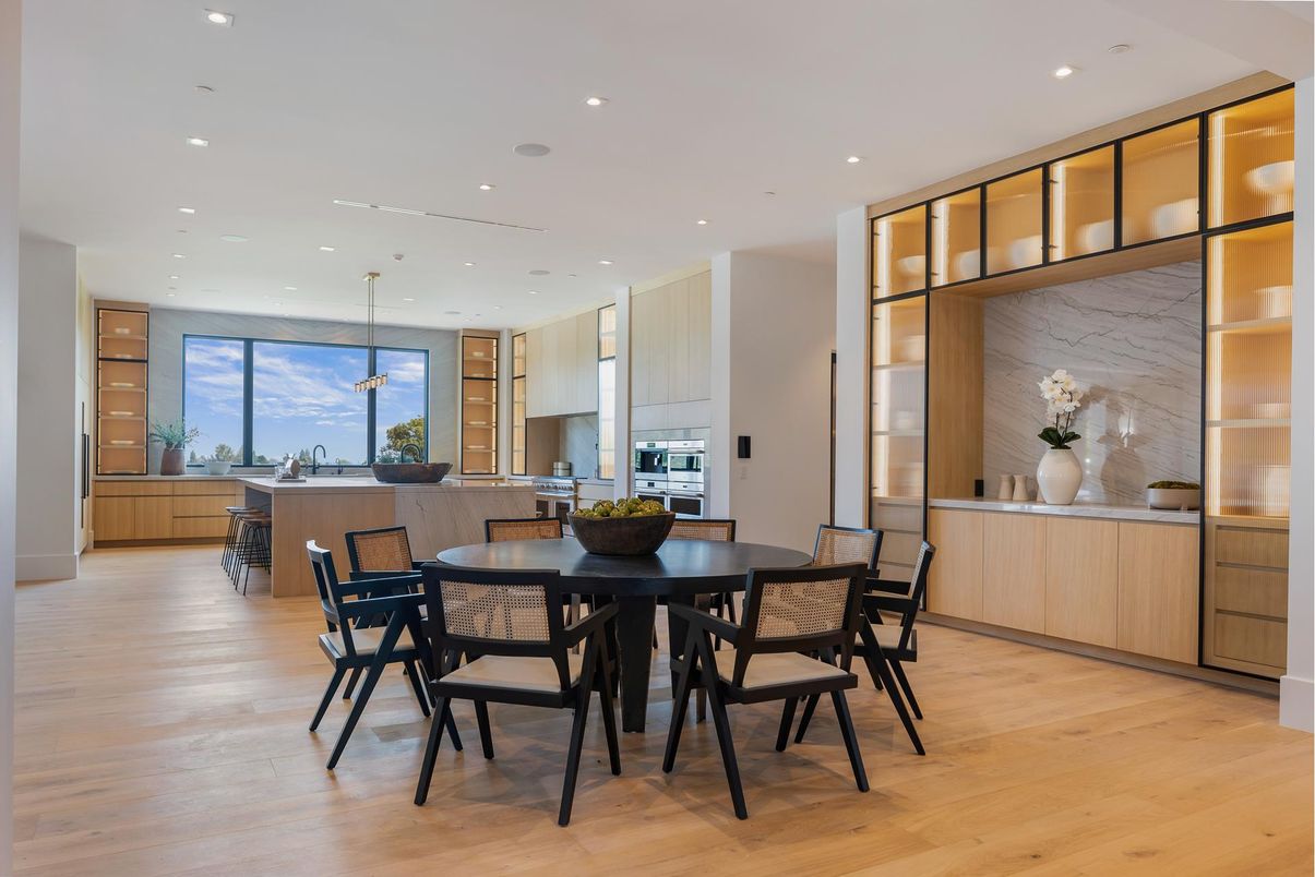 Dining room, Interior, Kitchen, Pendant Lights, Recessed Lighting, Wood Texture Flooring