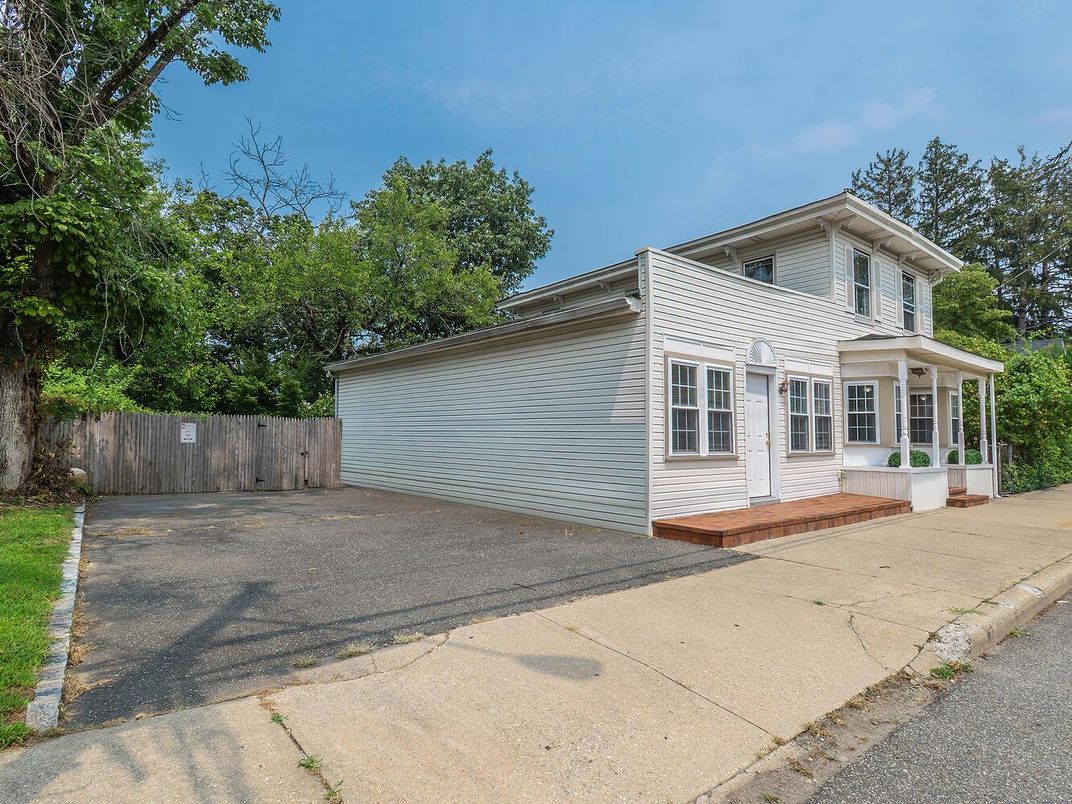 DE Listing image placeholder