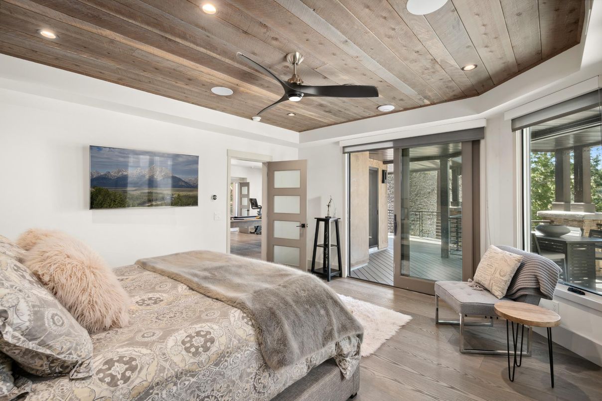 Bedroom, Interior, Recessed Lighting, Wooden Ceilings, Wood Texture Flooring