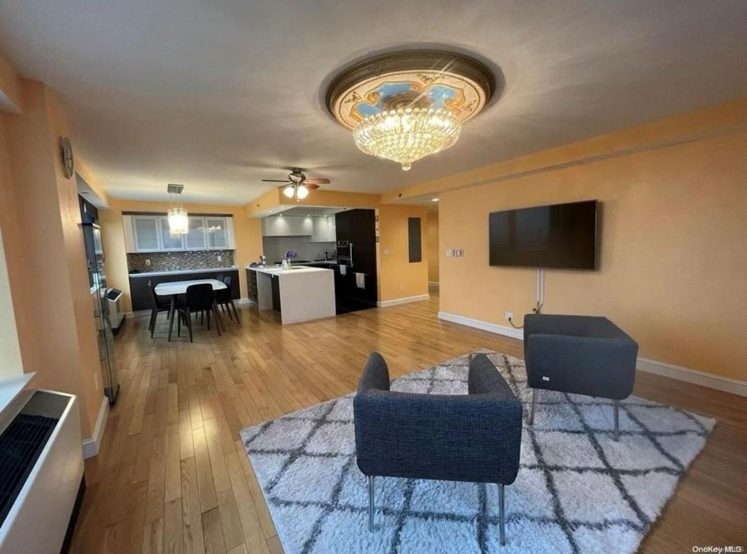 Chandelier, Dining room, Interior, Kitchen, Living room, Pendant Lights, Wood Texture Flooring