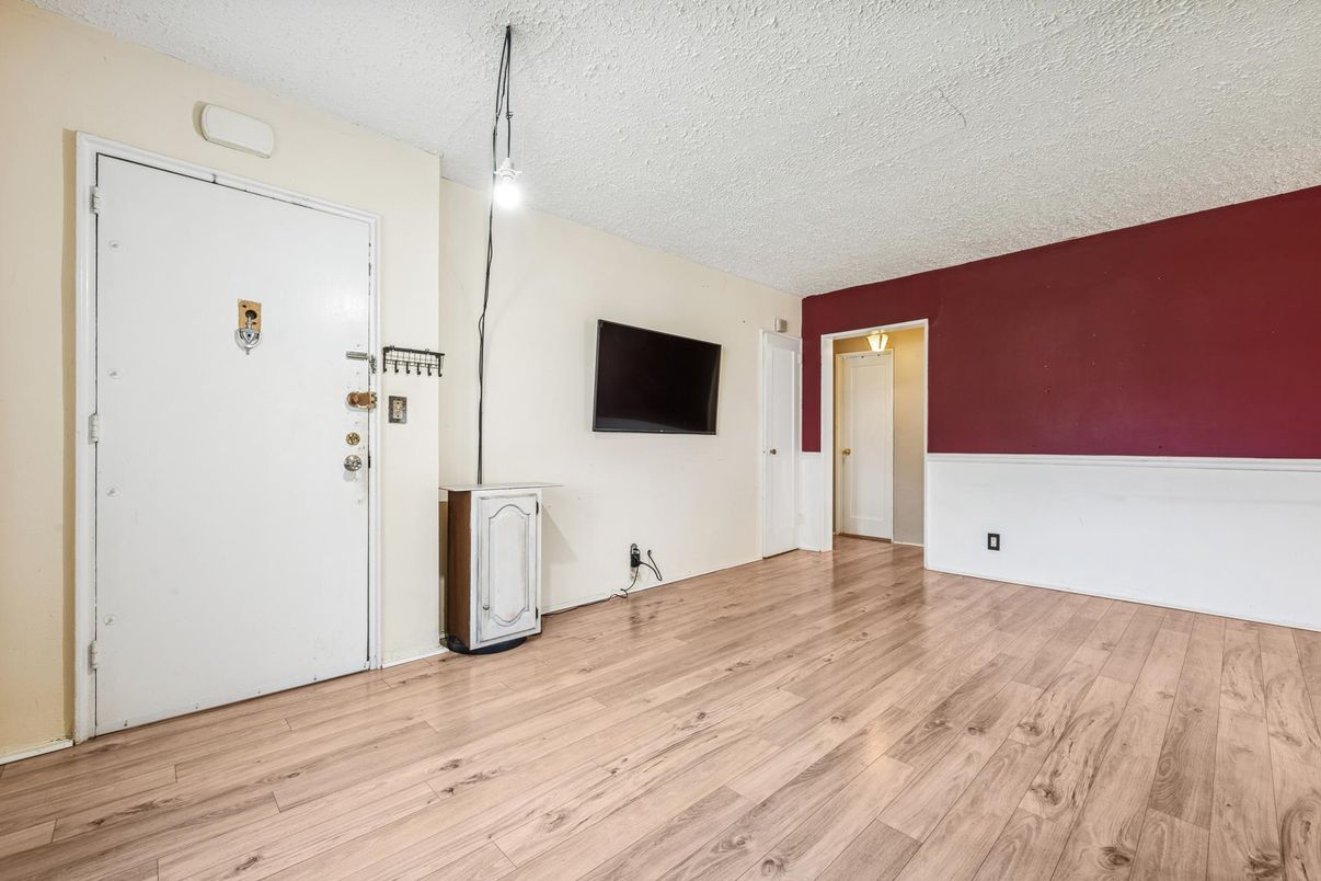 DE Listing image placeholder