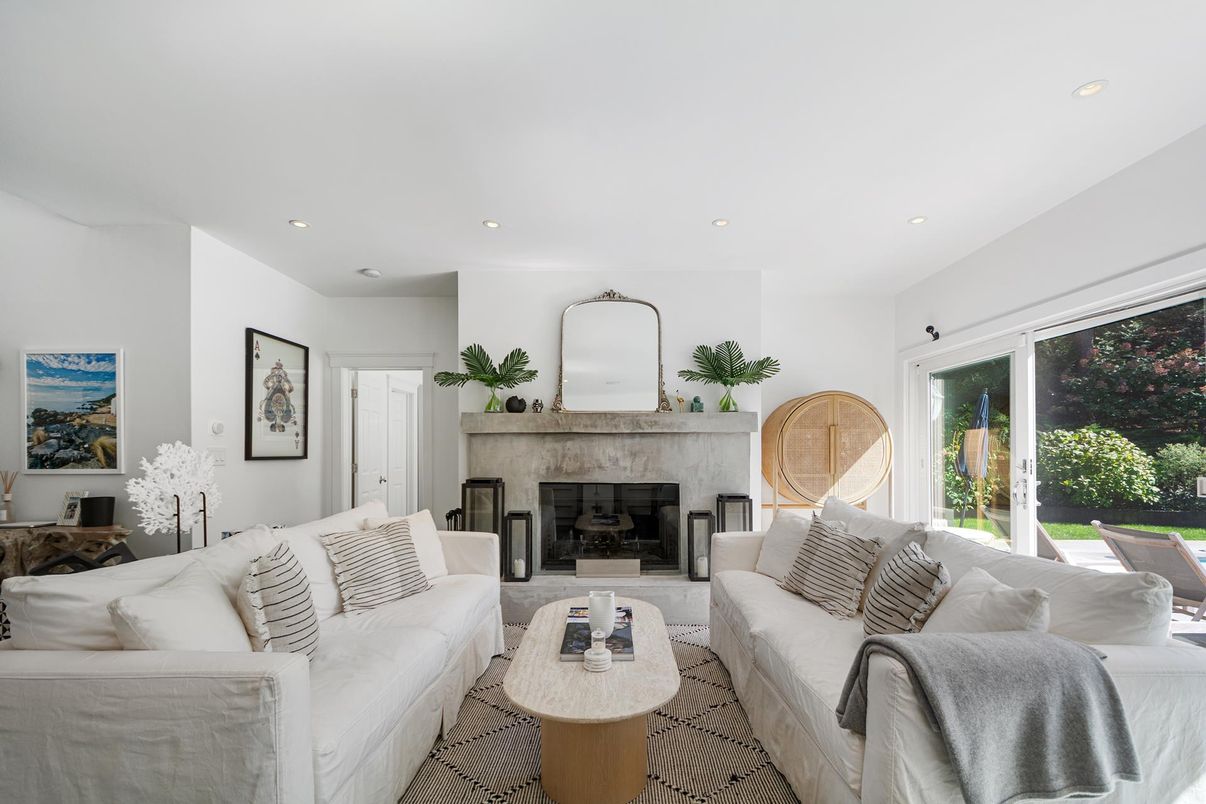 Fireplace, Interior, Living room, Recessed Lighting