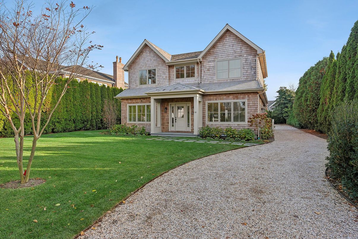 Exterior, Facade, Farmhouse