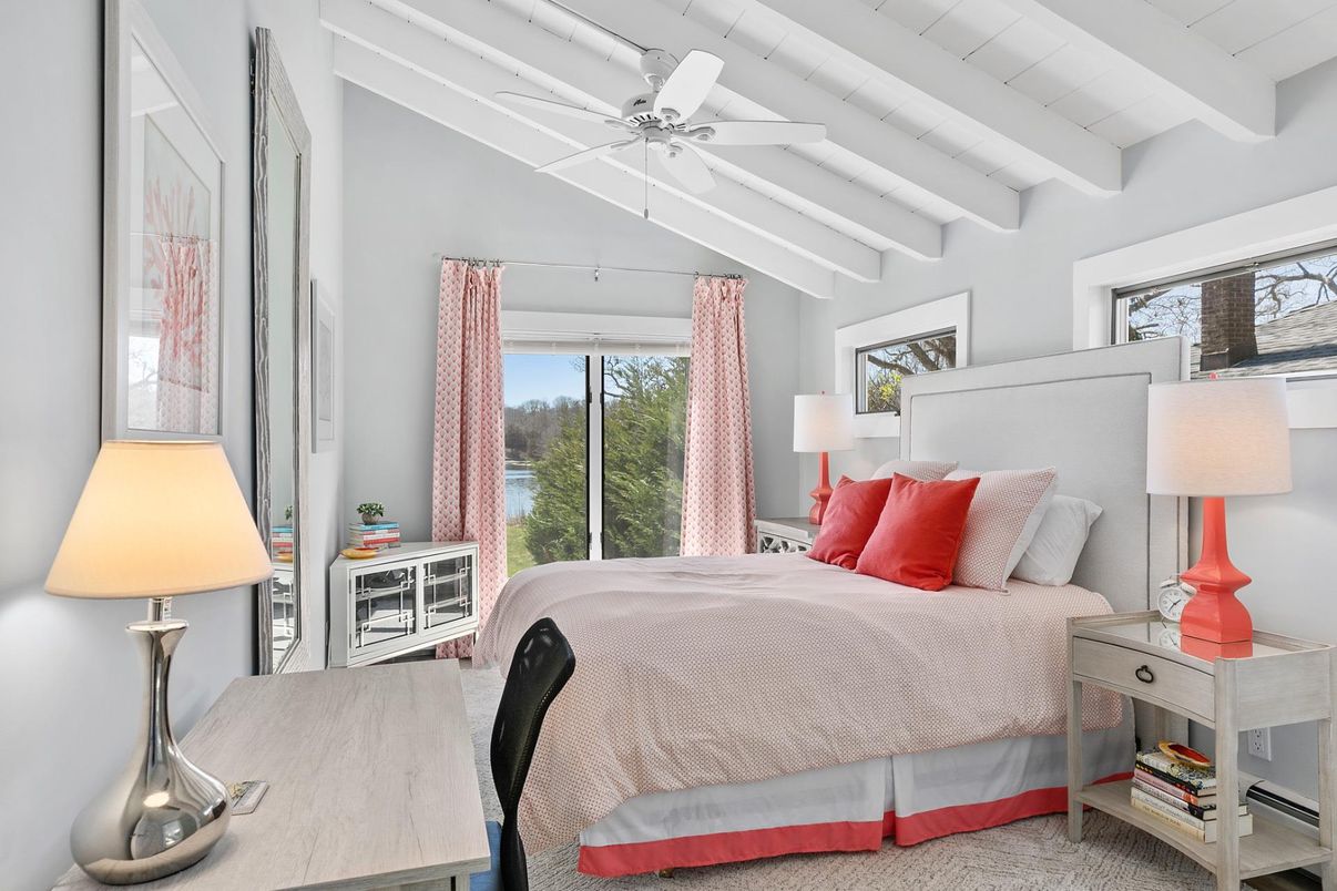 Bedroom, Interior, Water
