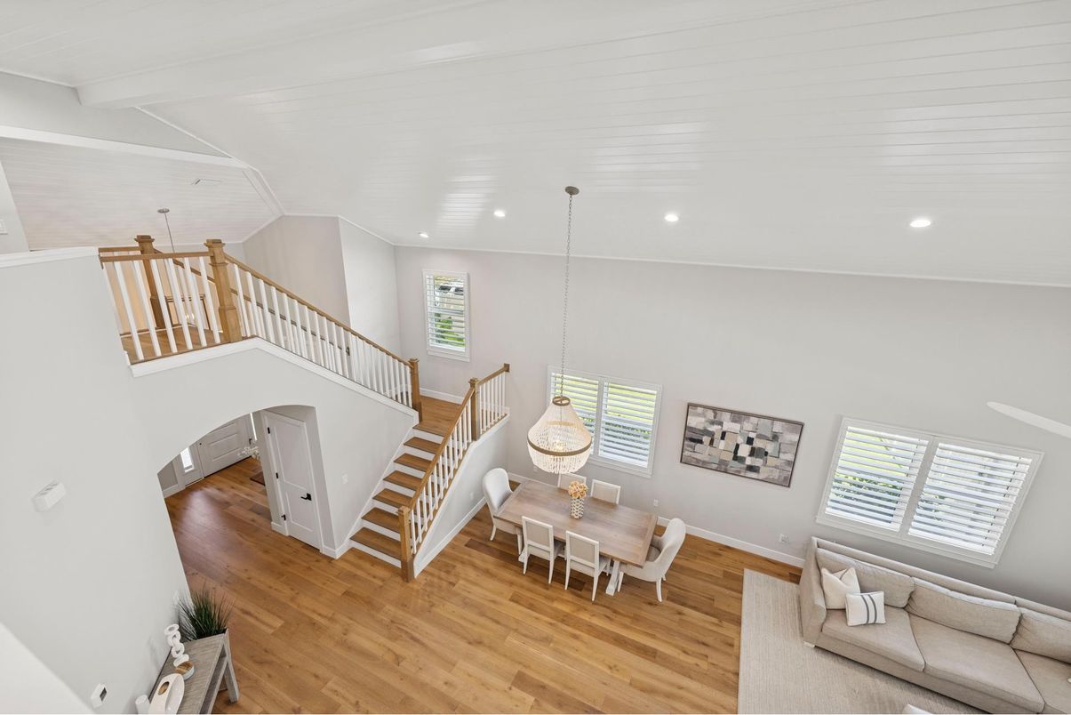 Dining room, Interior, Living room, Pendant Lights, Recessed Lighting, Wood Texture Flooring