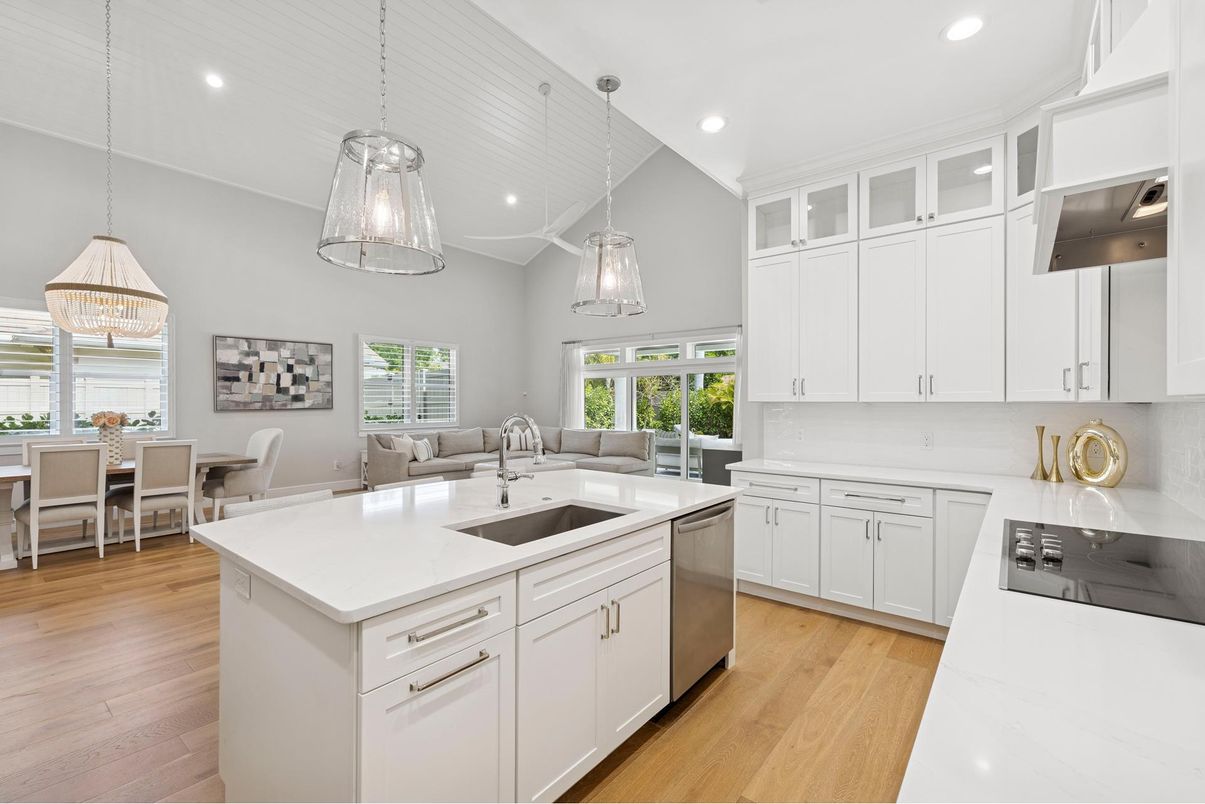 Dining room, Interior, Kitchen, Living room, Pendant Lights, Recessed Lighting, Wood Texture Flooring