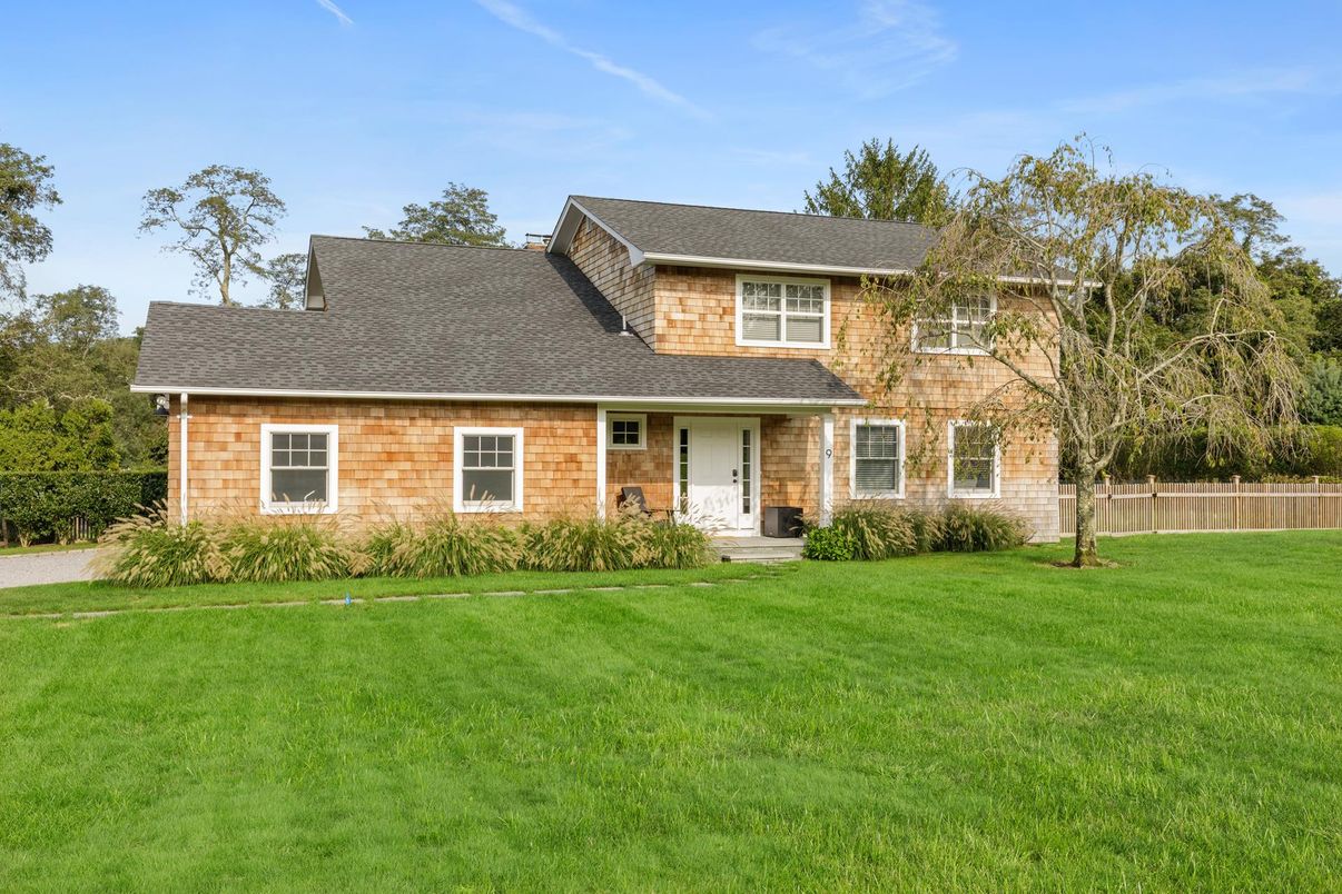 Exterior, Facade, Brick Facade, Cape Cod