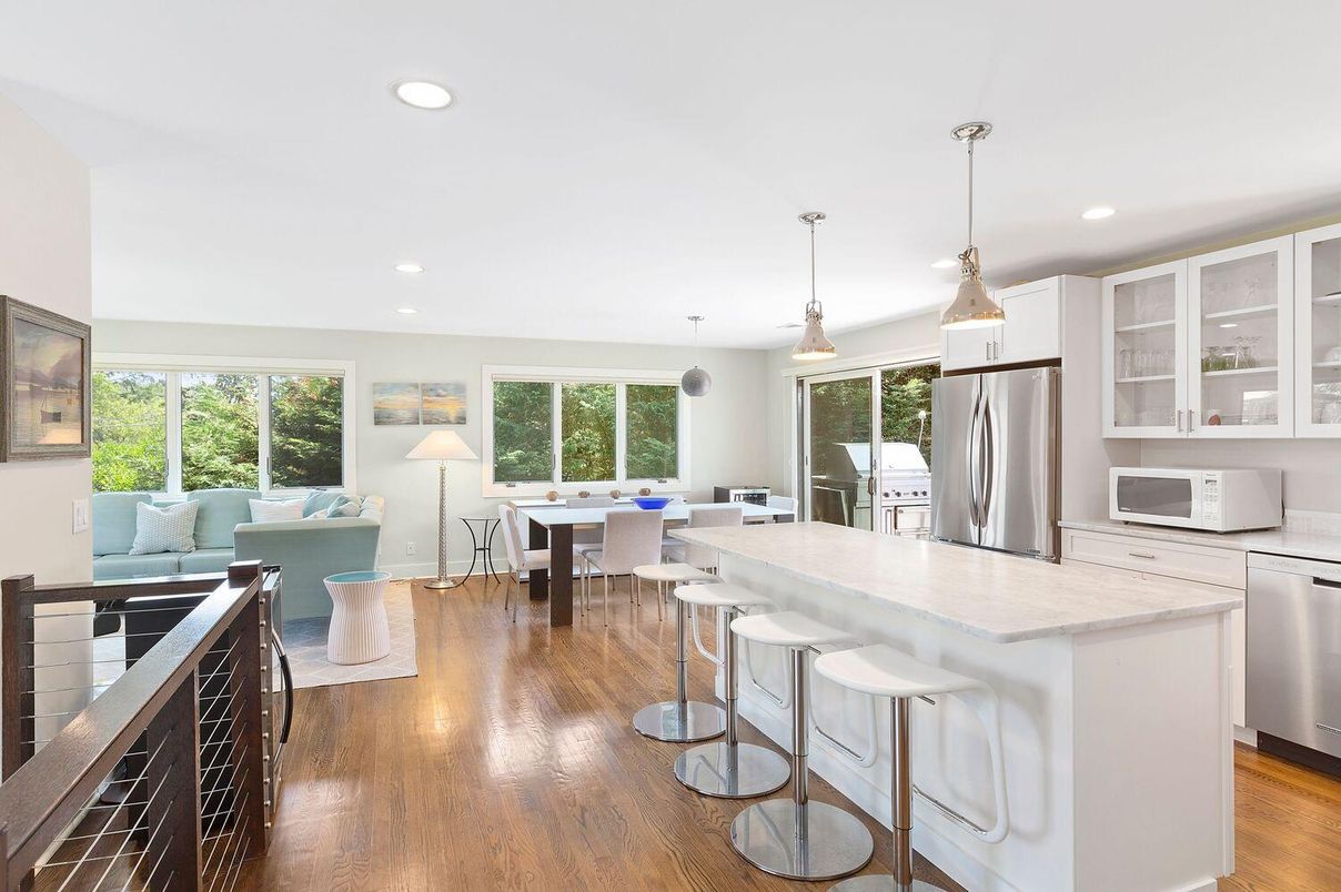 Dining room, Interior, Kitchen, Living room, Pendant Lights, Recessed Lighting, Stainless Steel Appliances, Wood Texture Flooring