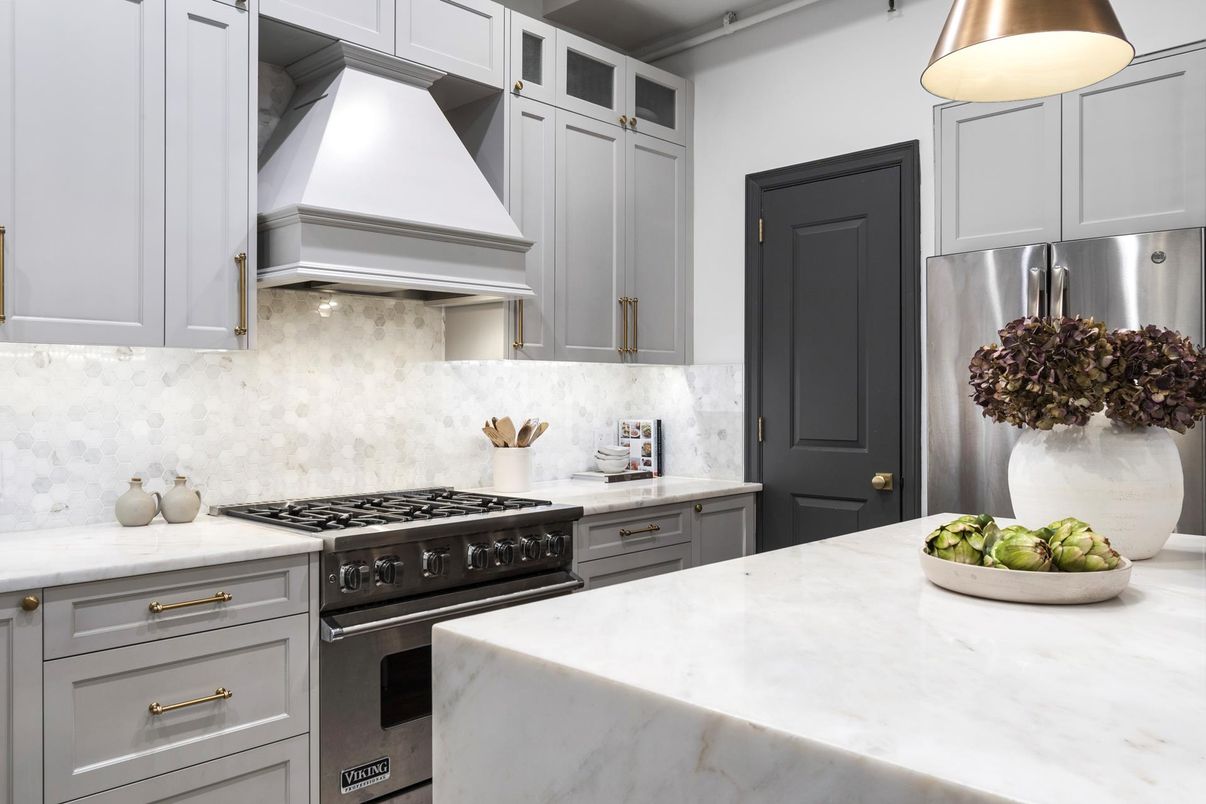 Interior, Kitchen, Pendant Lights, Stainless Steel Appliances